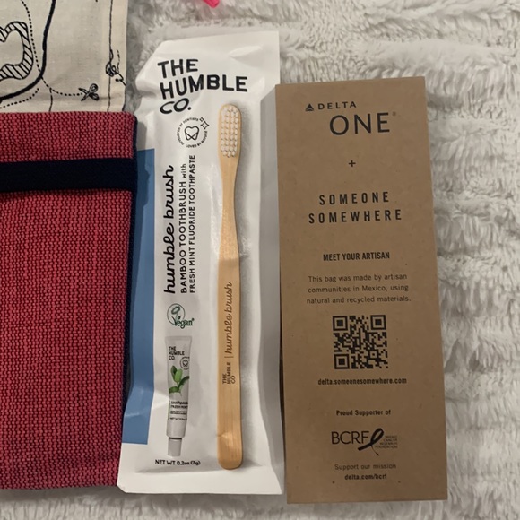 NWT Delta ONE + Someone Somewhere Amenity Kit - Picture 3 of 5